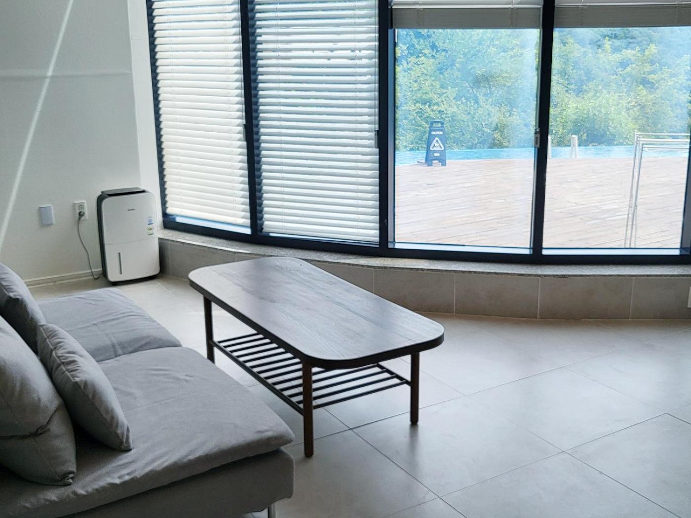 Penatess Pool Villa Chungju Exterior photo