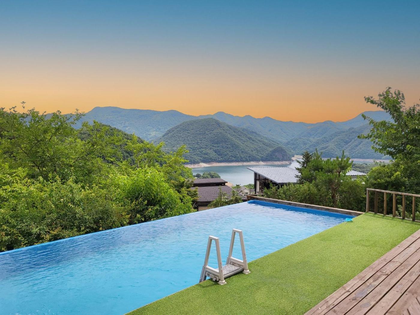 Penatess Pool Villa Chungju Exterior photo