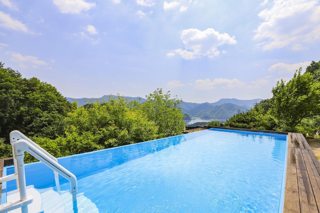 Penatess Pool Villa Chungju Exterior photo